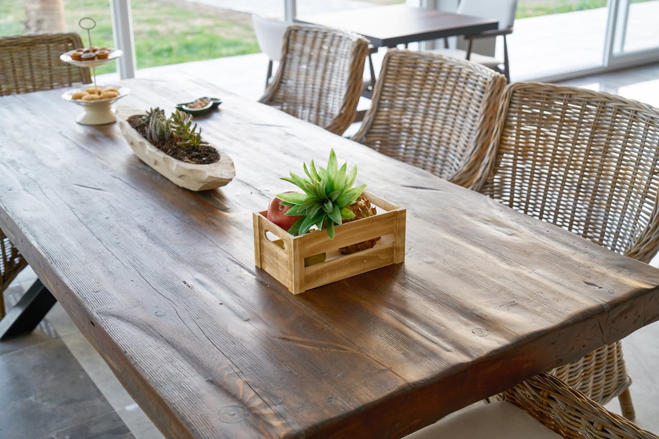 Direkteimport udbyder spiseborde i flotte og funktionelle design